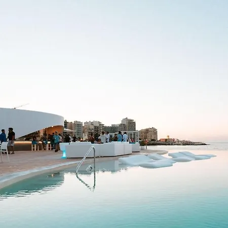 Art Deco In By Buena Vista *