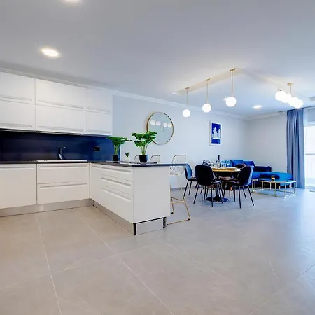 Art Deco In By Buena Vista 슬리에마