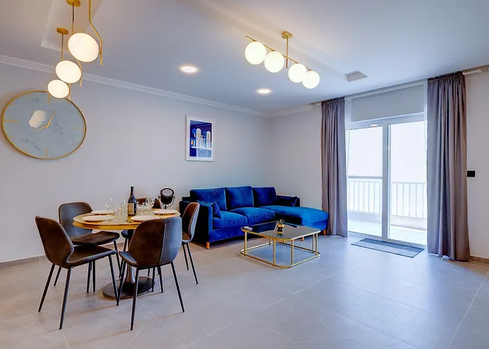 Art Deco In By Buena Vista Apartment *